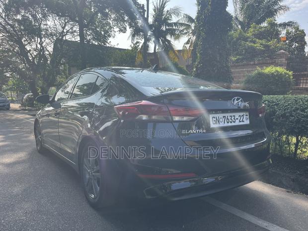 Hyundai Elantra 2018 Black