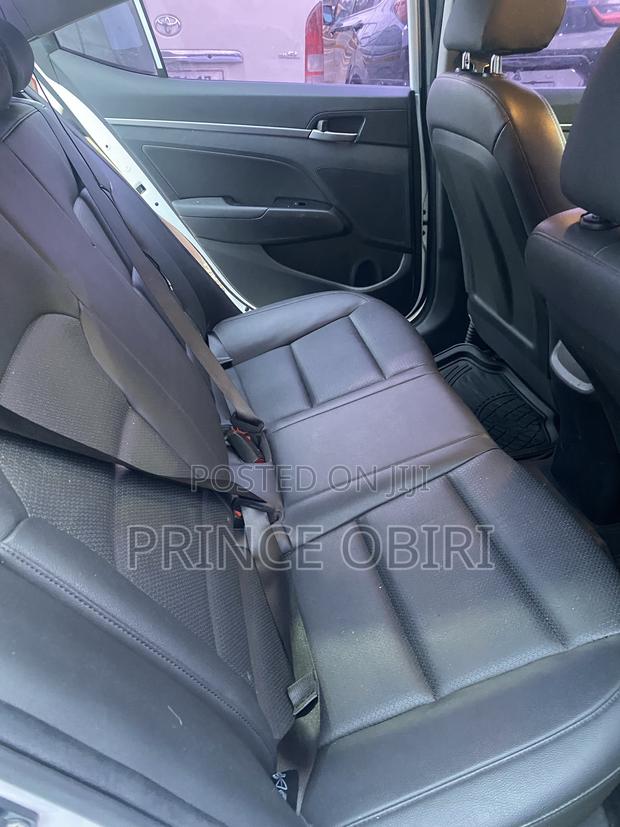 Hyundai Avante 2018 White