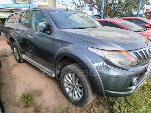 Mitsubishi L200 2018 Silver