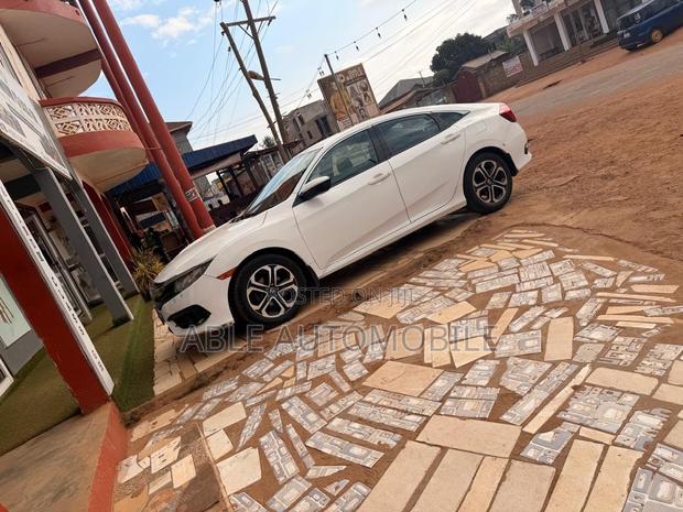 Honda Civic LX 4dr Sedan (2.0L 4cyl) 2016 White
