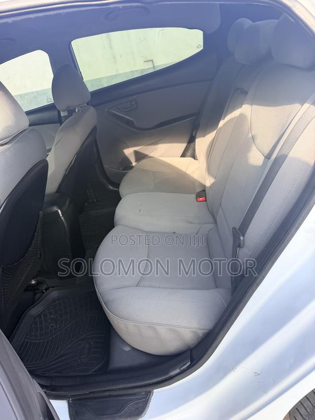 Hyundai Elantra 2013 White
