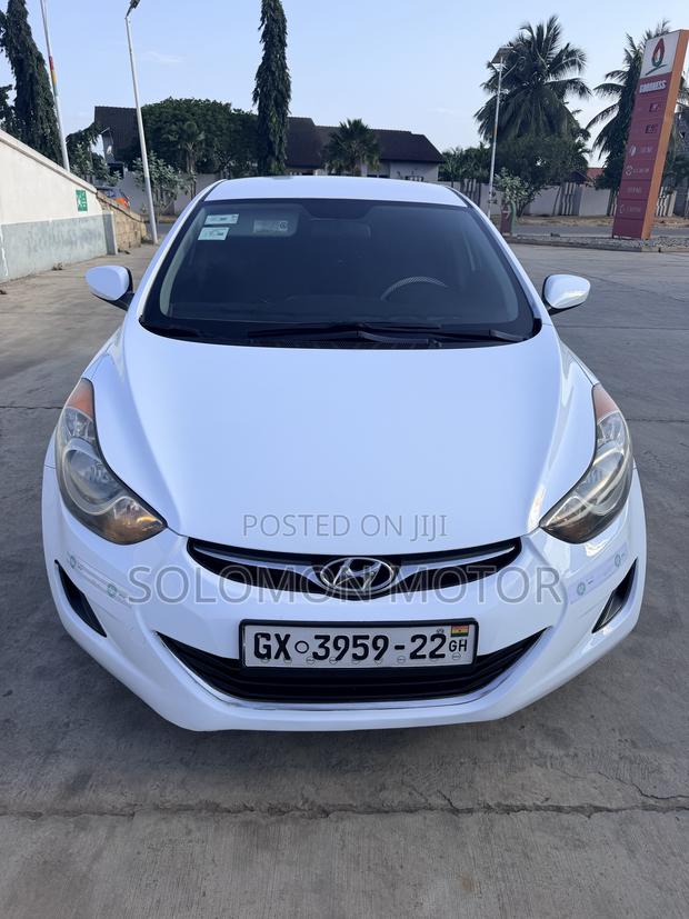 Hyundai Elantra 2013 White