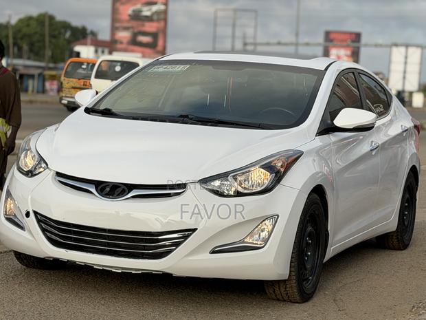 Hyundai Elantra GLS Sedan FWD (1.8L 4cyl 6A) 2013 White