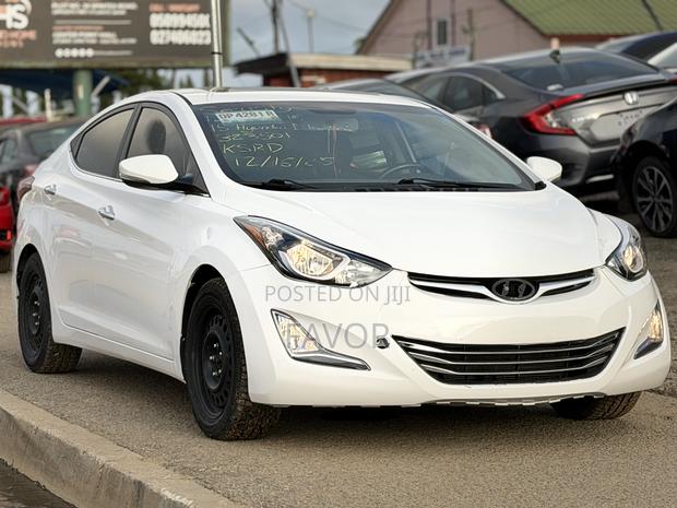 Hyundai Elantra GLS Sedan FWD (1.8L 4cyl 6A) 2013 White