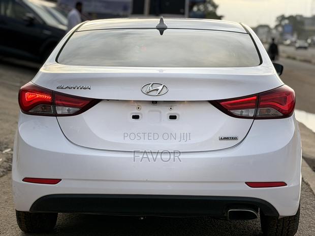 Hyundai Elantra GLS Sedan FWD (1.8L 4cyl 6A) 2013 White