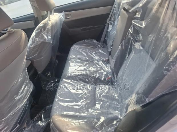 Toyota Corolla 2019 Silver