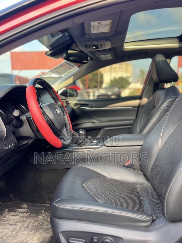 Toyota Camry XSE 2021 Red