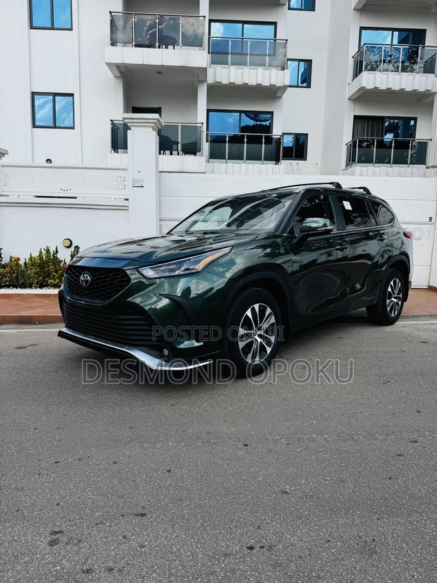 Toyota Highlander XLE AWD 2023 Green
