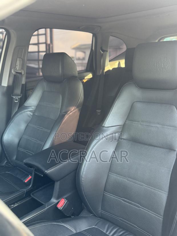 Honda CR-V Touring AWD 2019 White
