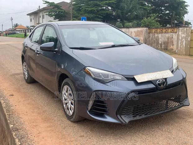 Toyota Corolla LE Eco (1.8L 4cyl 2A) 2018