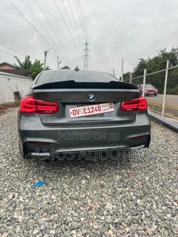 BMW 330i 2018 Gray