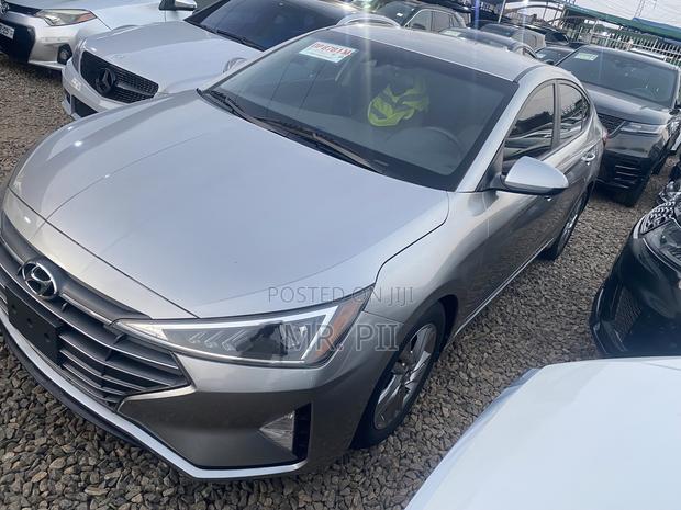 Hyundai Elantra 2020 Silver