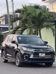 Toyota Highlander XLE 4x4 V6 (3.5L 6cyl 8A) 2018 Black for sale