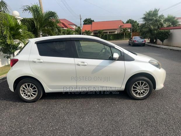 Toyota Vitz 2015 White