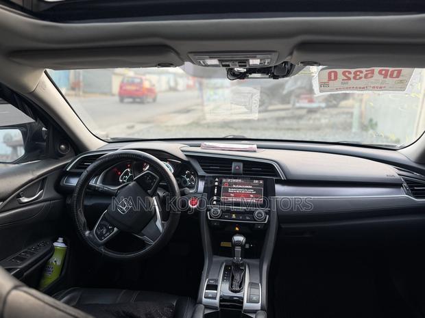 Honda Civic 2018 Gray