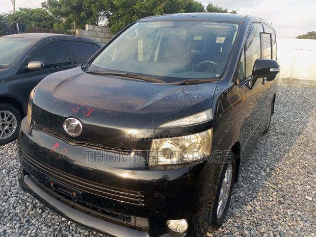 Toyota Voxy 2008 Black