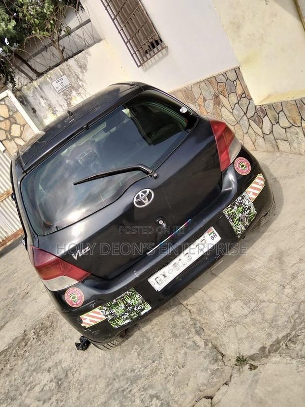 Toyota Vitz 1.0 FWD 5dr 2010 Black