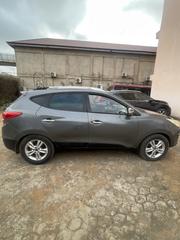 Hyundai Tucson Limited AWD 2010 Gray for sale