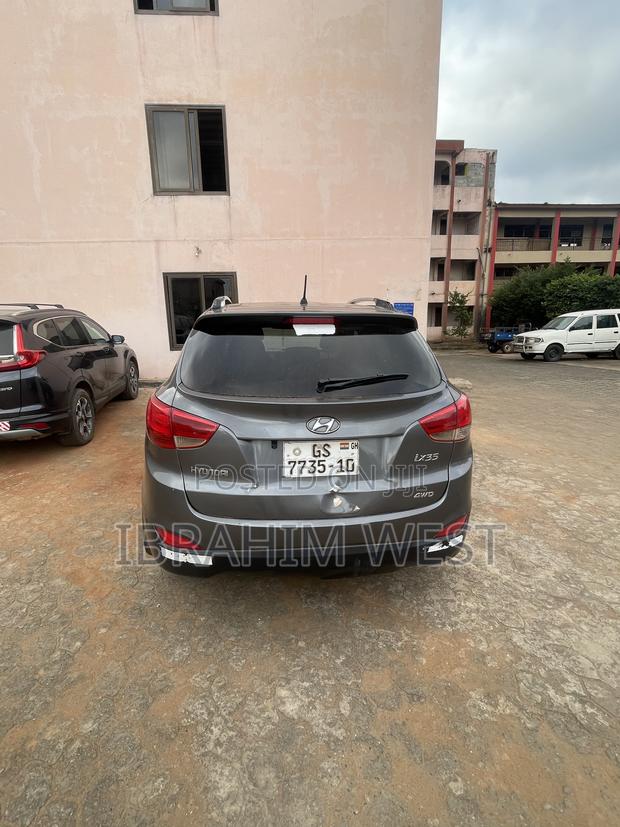 Hyundai Tucson Limited AWD 2010 Gray