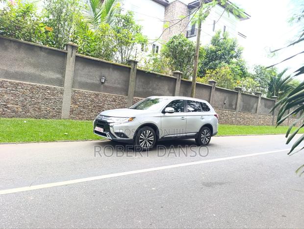 Mitsubishi Outlander SEL S-AWC 2020 Silver