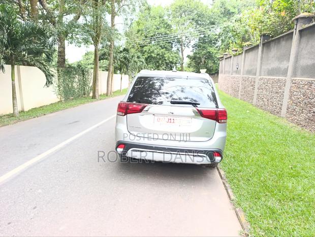 Mitsubishi Outlander SEL S-AWC 2020 Silver