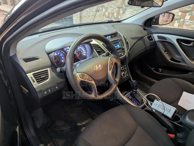 Hyundai Elantra 2016 Black