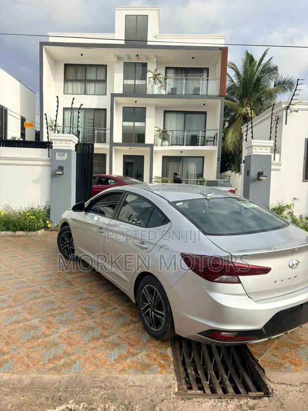 Hyundai Elantra SE 2019 Silver