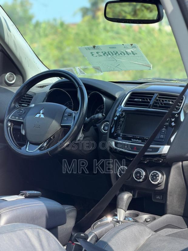 Mitsubishi Outlander GT AWC 2017 White