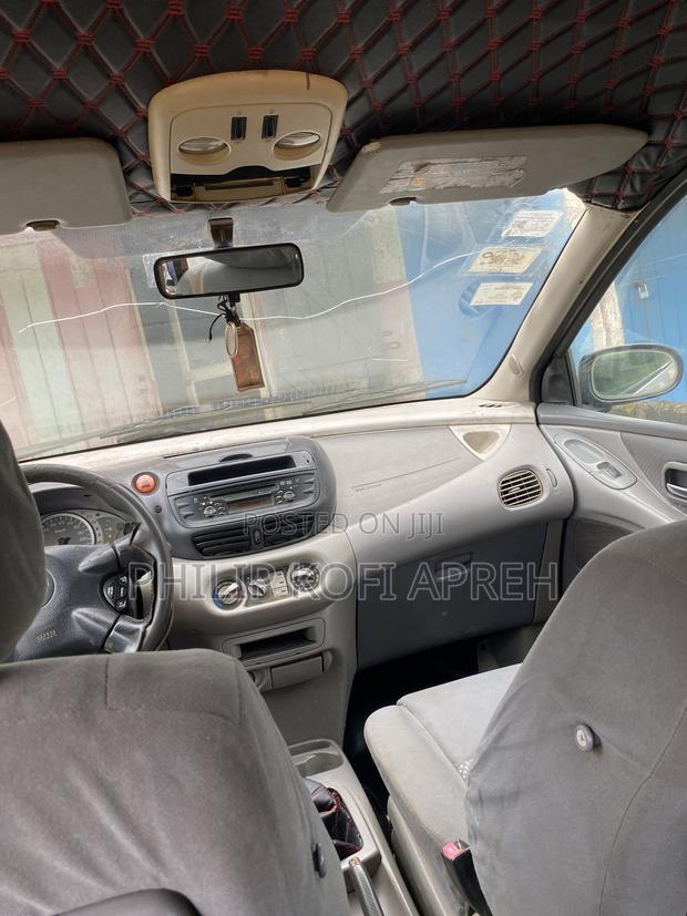 Nissan Almera 2005 Silver