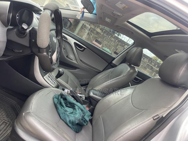 Hyundai Elantra Limited 4dr Sedan (1.8L 4cyl 6A) 2014