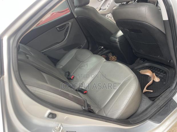 Hyundai Elantra Limited 4dr Sedan (1.8L 4cyl 6A) 2014