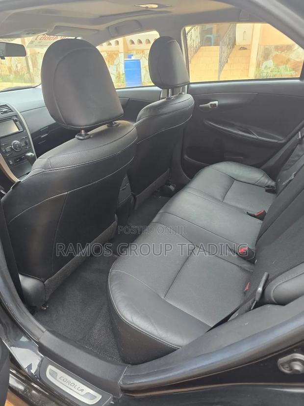 Toyota Corolla 2013 Black