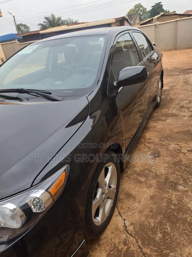 Toyota Corolla 2013 Black