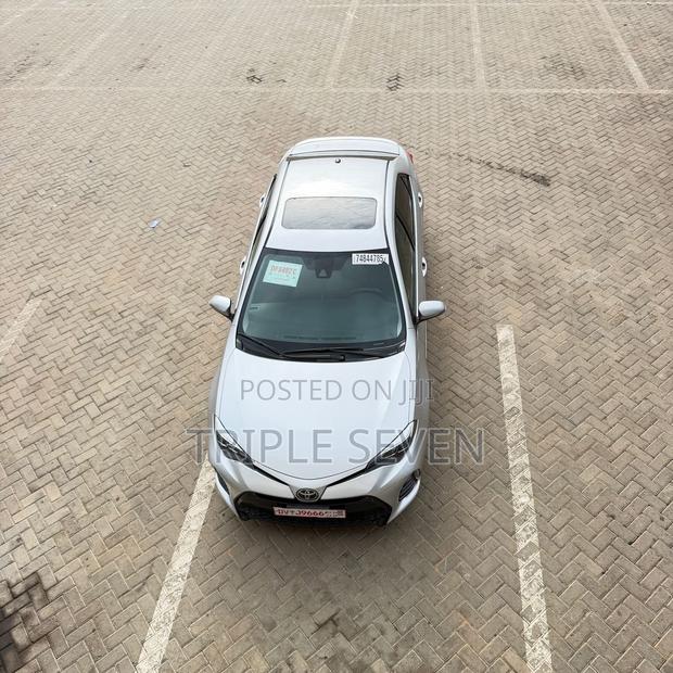 Toyota Corolla 2019 Silver