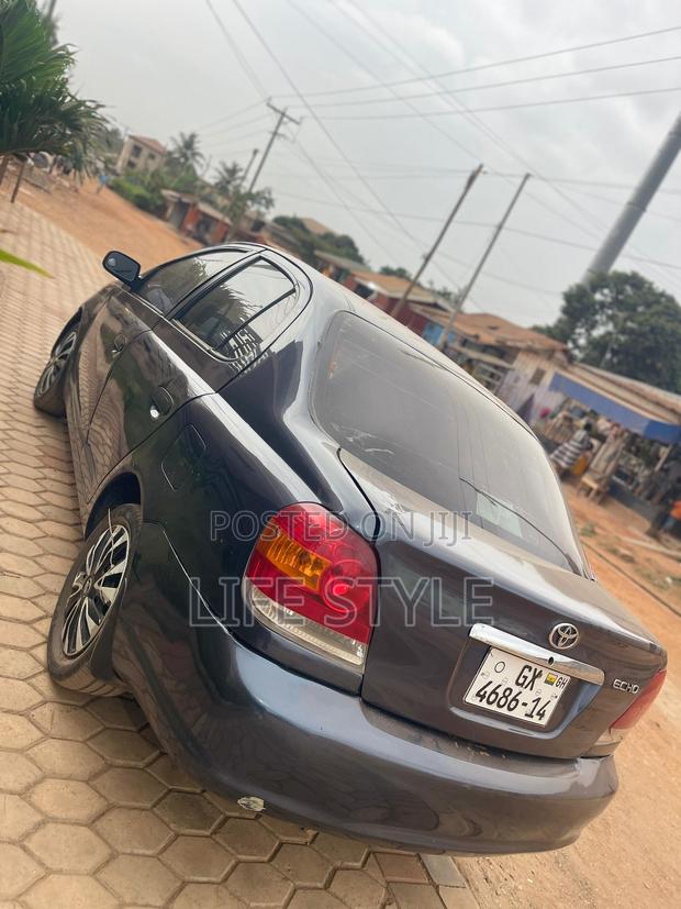 Toyota Echo Sedan 2005 Gray
