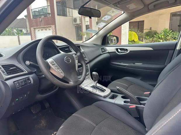 Nissan Sentra S 2016 Silver