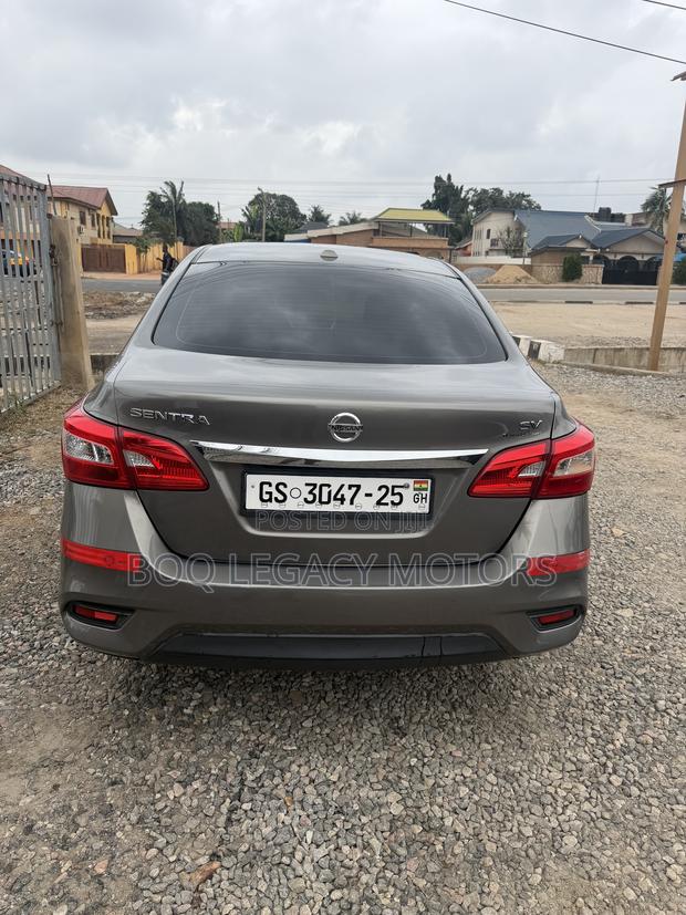 Nissan Sentra 2017 Gray