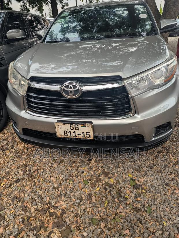 Toyota Highlander LE Plus 4dr SUV (3.5L 6cyl 6A) 2014 Silver