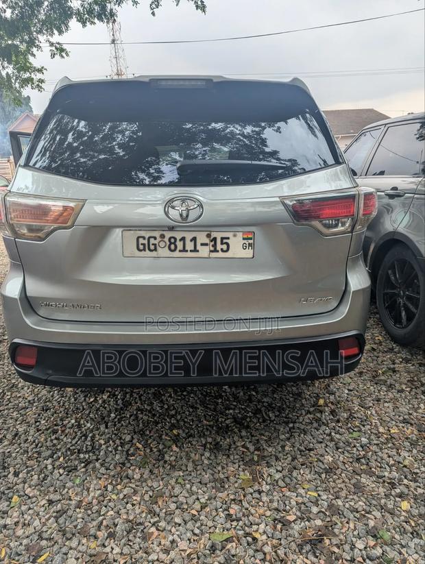 Toyota Highlander LE Plus 4dr SUV (3.5L 6cyl 6A) 2014 Silver