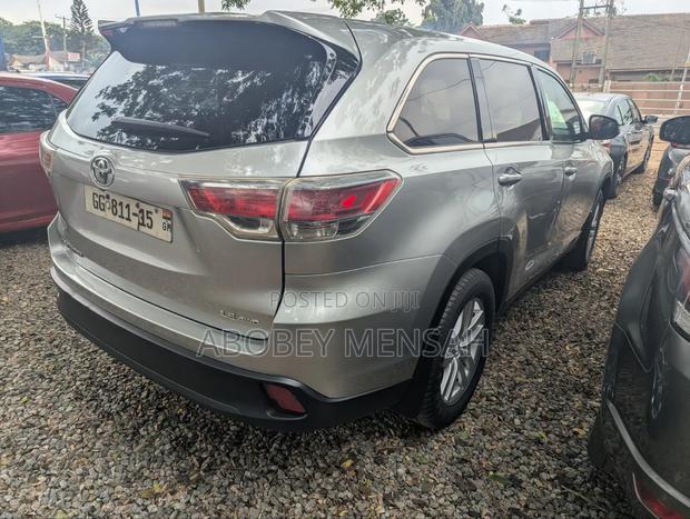 Toyota Highlander LE Plus 4dr SUV (3.5L 6cyl 6A) 2014 Silver