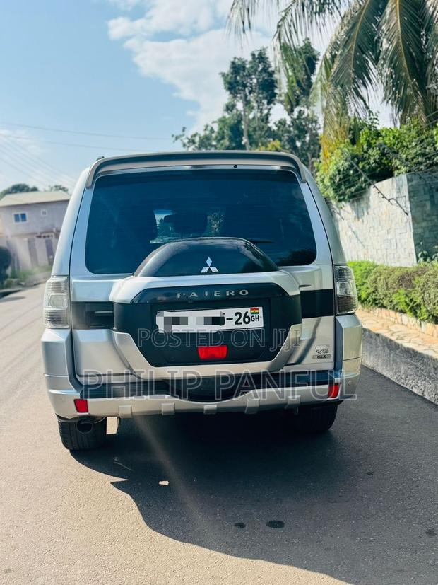 Mitsubishi Pajero V80 3.5 V6 GL/GLS 2016 Silver