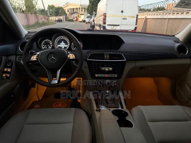 Mercedes-Benz C250 2014 Red