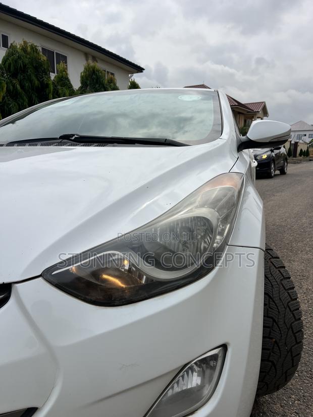 Hyundai Elantra 2013 White
