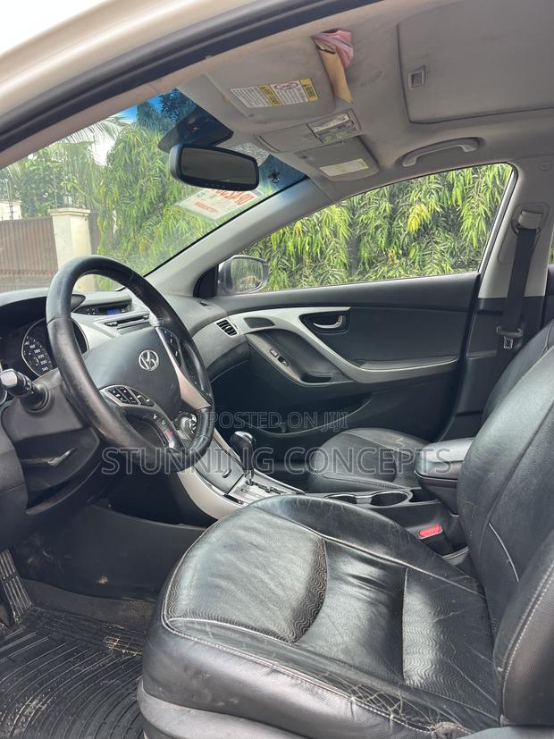 Hyundai Elantra 2013 White