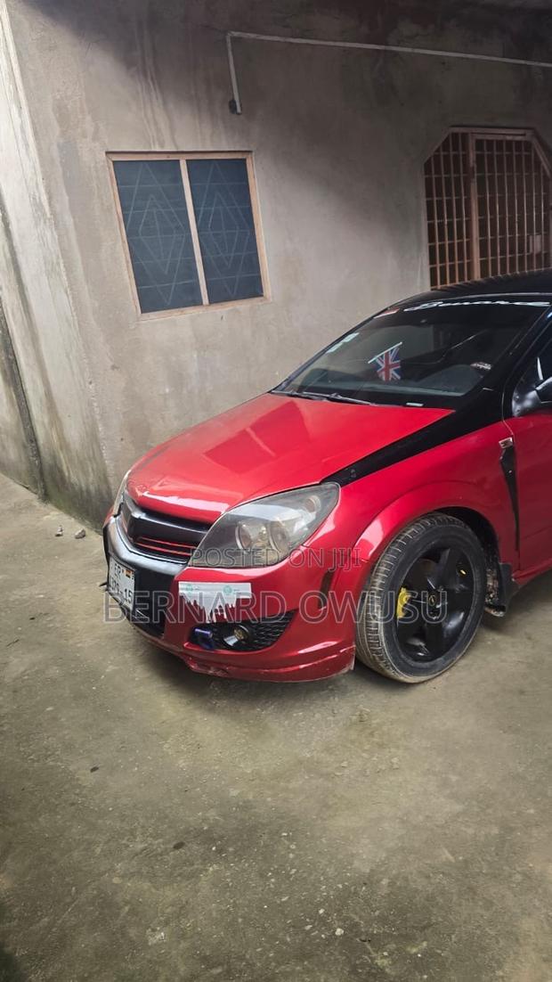 Saturn Astra 2008 Red
