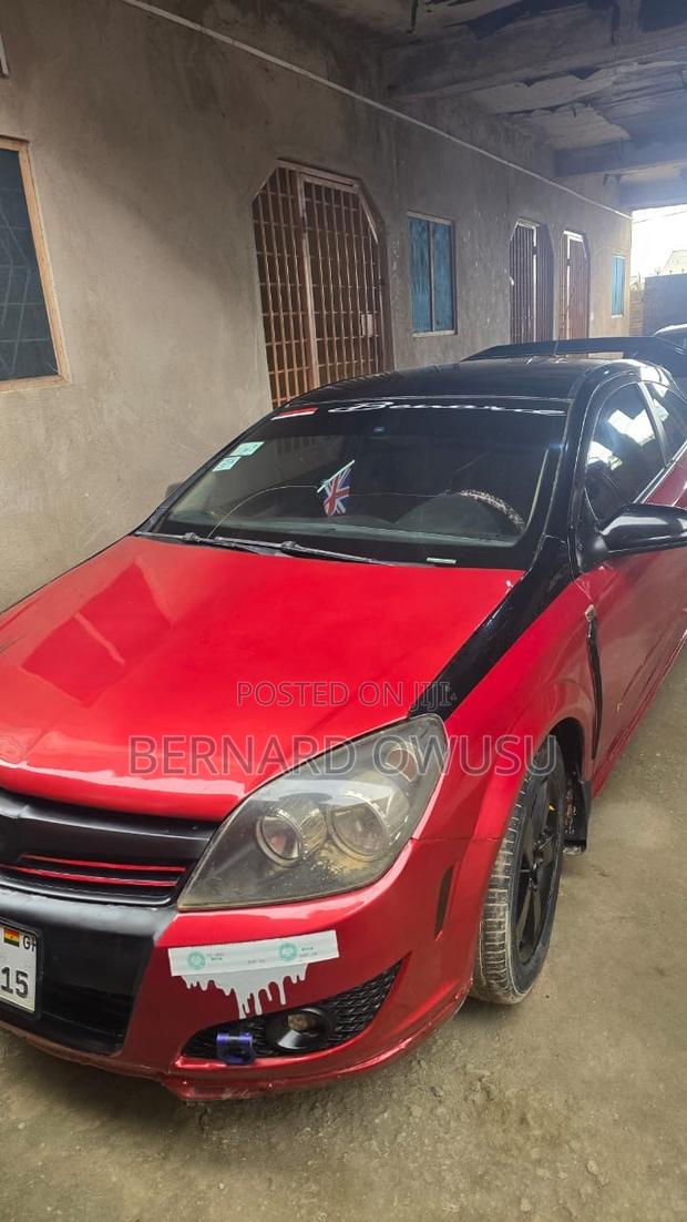 Saturn Astra 2008 Red