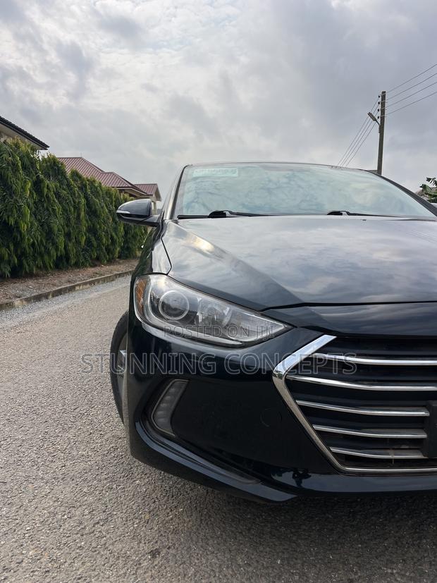 Hyundai Elantra 2018 Black