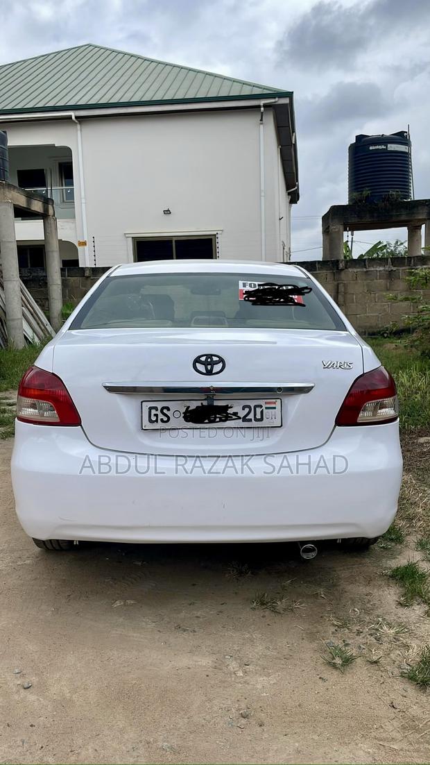 Toyota Yaris 2012 White