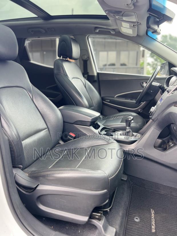 Hyundai Santa Fe 2015 White