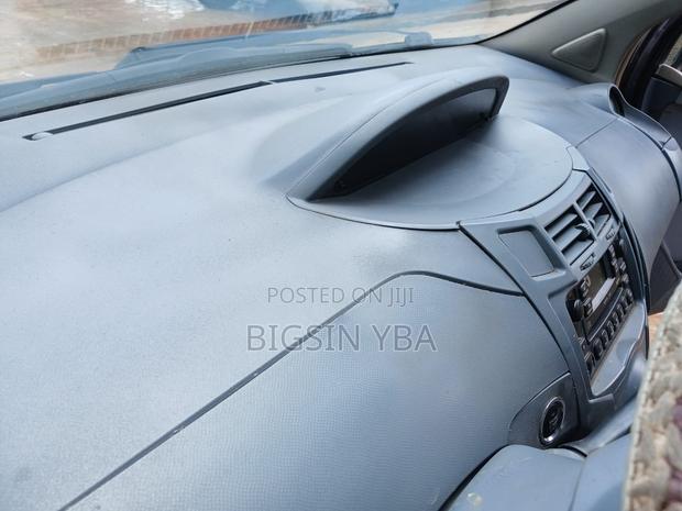 Toyota Vitz 1.3 AWD 3dr 2010 Black